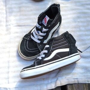 Vans Toddler Hi Top Zip Sneaker